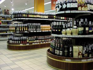 В Госдуме предложили запретить продажу алкоголя на открытых полках